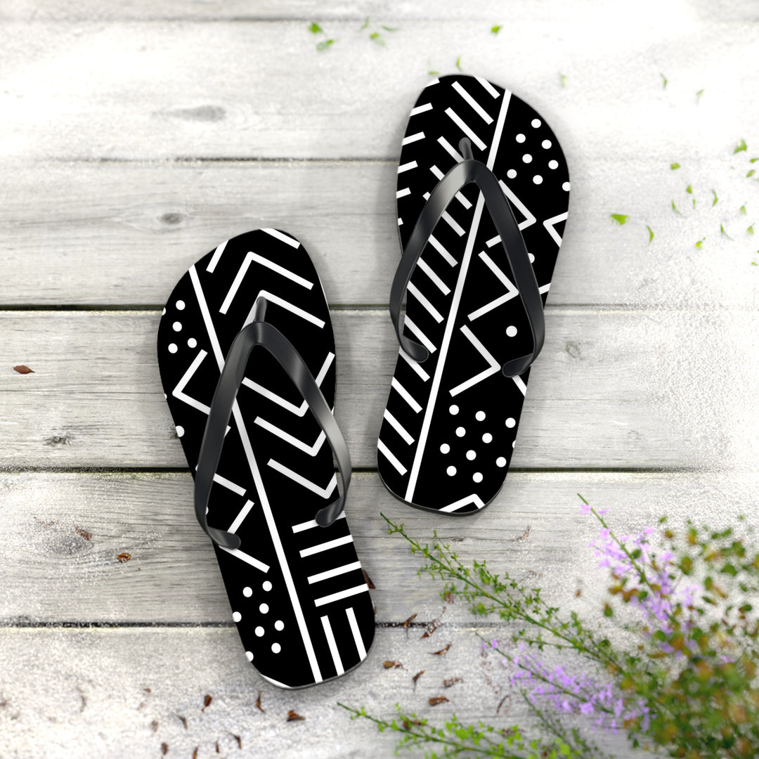 ◆PAES◆ Flipflop 01 Doodle Black Designer fashion, Seoul-fully created | W Concept